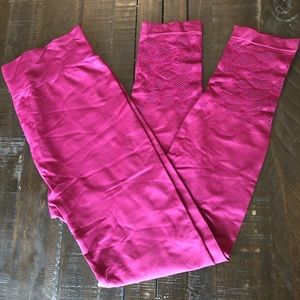 Seamless Maternity Leggings with Laser Cutout Detail